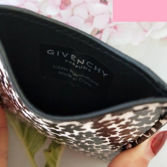 2 Givenchy Gifts NEW - Purse Mirror and Credit Card Holder - Picture 5 of 9